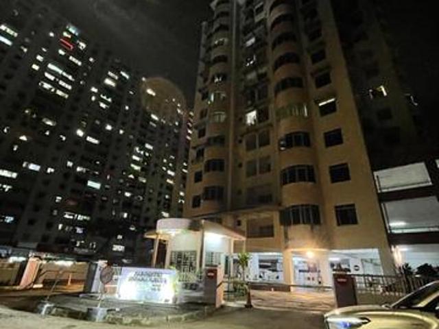 RM1000FULLY RENODesamas Melur