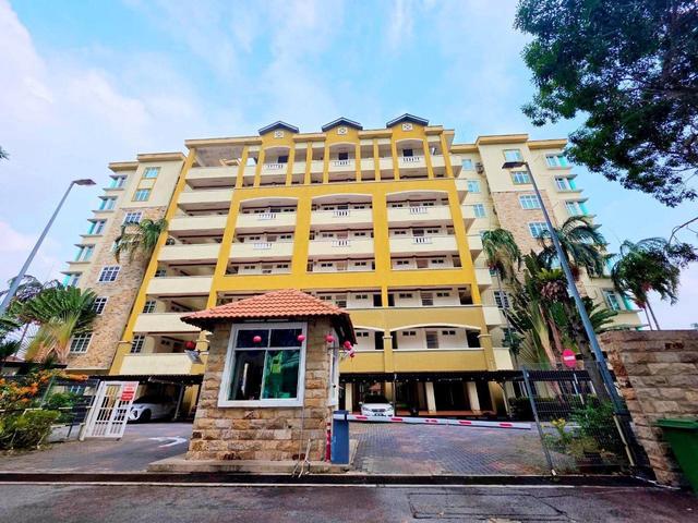 RM1200 Corner Apartment Swimming Pool at Pangsapuri Bestari Melaka