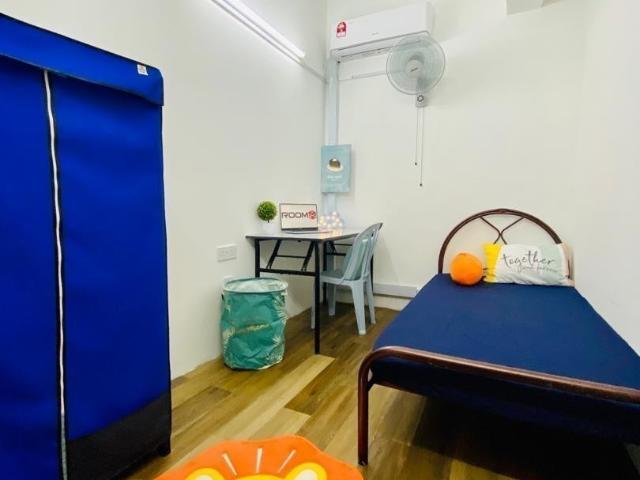 RM1 for 2nd MONTH Middle Room at Damansara Utama, Petaling Jaya