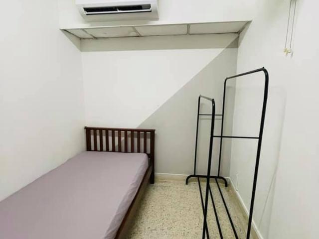 RM1 for 2ND Month Rental. Newly Refurbished Unit for rent!