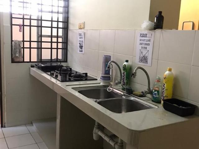 [RM1 Rental for 2nd Month] Middle Room at SS15, Subang Jaya