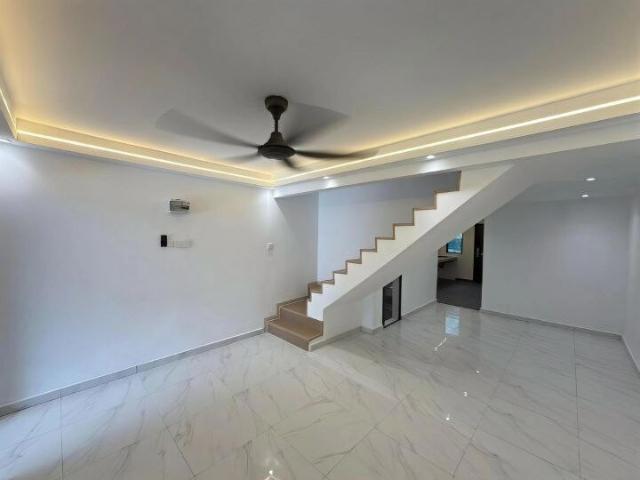 RM418K ONLY | Fully Renovated Freehold Double Storey House @ Permas