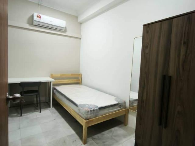 RM650 4 MINUTES WALKING DISTANCE TO LRT KELANA JAYA UNIVERSITY MALAYA PPUM PETALING JAYA KELANA JAYA