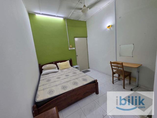 RM630 Aircond Medium Room @ Taman Putra Indah Serdang Jaya Fully Furnished