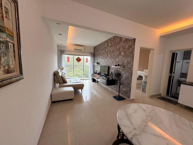RM80K BELOW MARKETBELOW RM300K Suriamas Suites Larkin For Sale