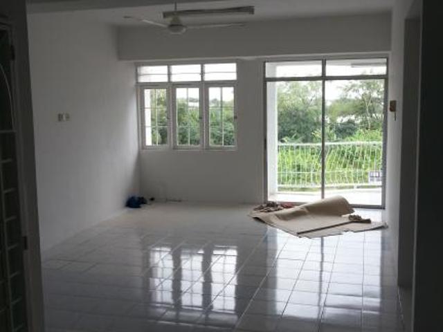 RM95k APARTMENT MEDAN WARISAN Opposite Giant Kuantan