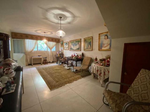 RM Venta de casa de El Marqués 4H+S/3B+S/2P