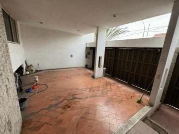 RMC CASA CENTRICA EN VENTA, FRACC. PRIMAVERA