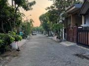 Rmh Siap Huni Di Ykp, Lebar Jalan 2 Mobil, Rungkut, Gunung Anyar