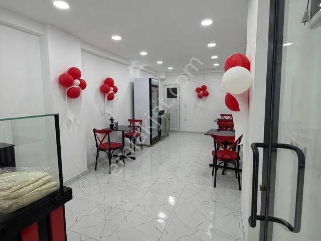 Çırpıcıda Saat Kulesine Yakın Kiralık Dükkan
