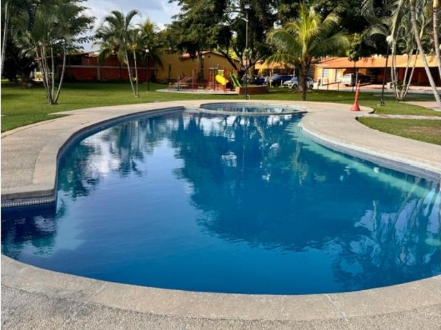 RP CASA EN VENTA, RESIDENCIAS VALLE DE ORO. SAN DIEGO