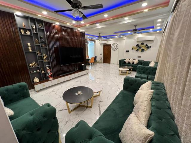RPS Auria 5 Bedroom 3300 Sq. Ft. Apartment in Sector 88 Faridabad Listing ID: #10003