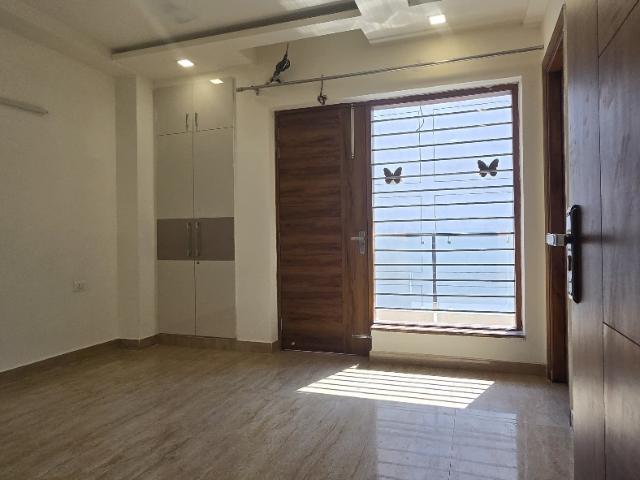 RPS Palm Drive 2 Bedroom 125 Sq. Yd. Builder Floor in Sector 88 Faridabad Listing ID: #10137