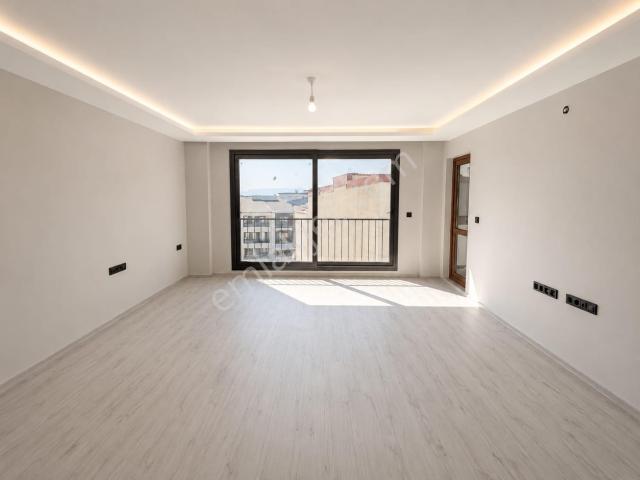 Rw Akar / Pazaryeri Ve Adliyeye 100 Mt Mesafede Geniş 2+1 Daire