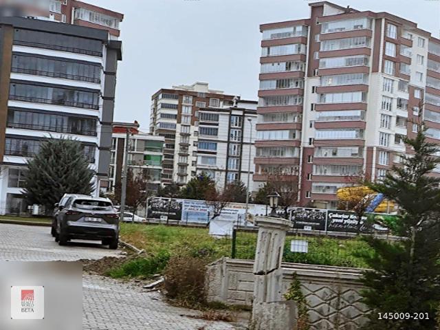 RW.BETA NA'DAN ÇOBANLI TRAMVAY DURAĞINA 200 mt.1+1 SATILIK