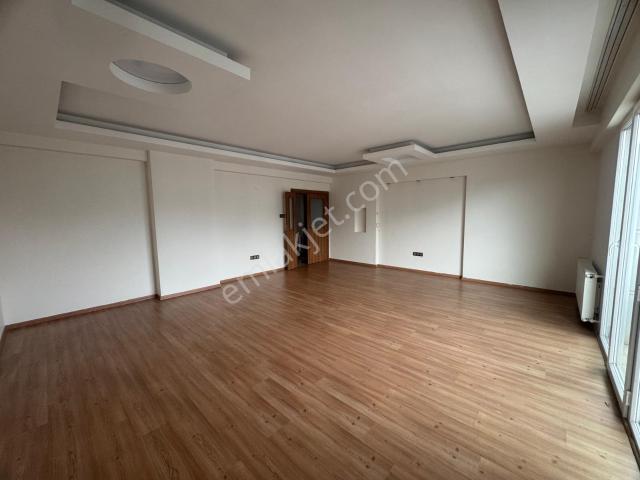 Rw.beta'dan Cağaloğlu Bulvarı Tuğra Evlerinde Kiralık 4+1 Daire