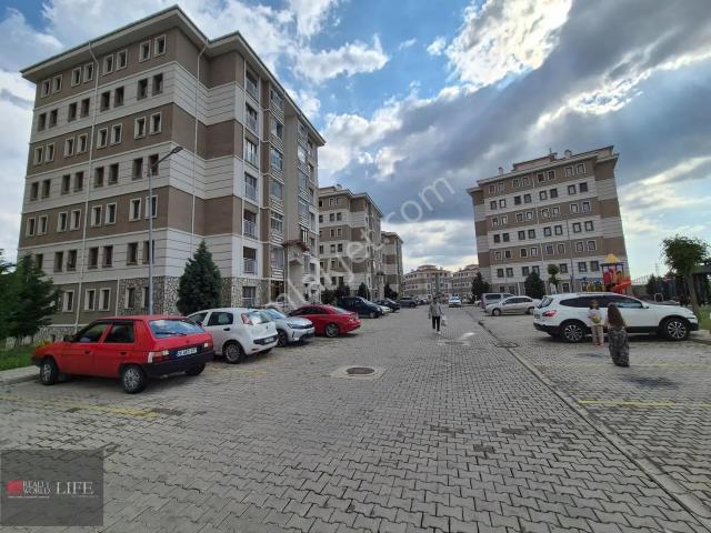 Rw Lıfe / Yaşamkent Mh Toki Konutları Ara Kat 2+1 Kiralık Daire