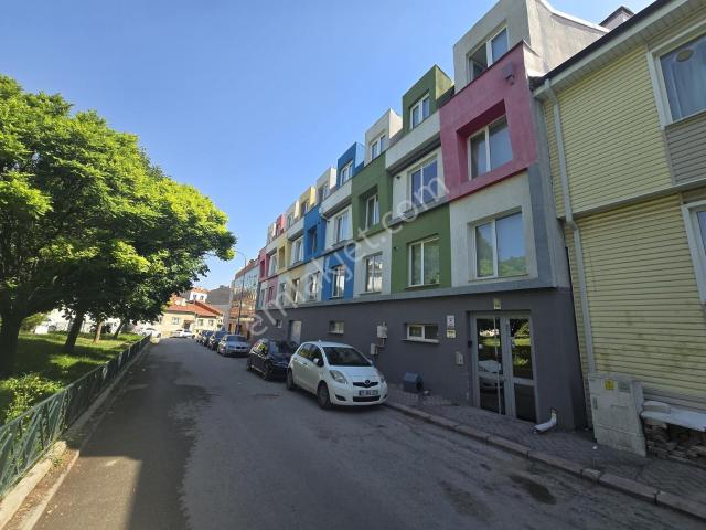 Rw Nest'ten Büyükdere Mh Osmangazi Ünv Yakını Eşyalı Kiralık 1+1