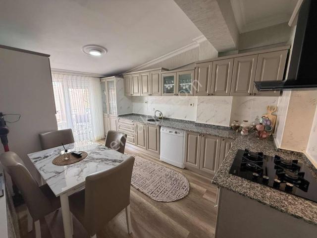 Rw Nestten Zafer Mh De 170 M2 3+1 Satılık Eşyalı Dubleks Daire