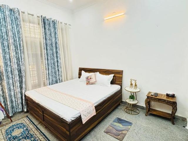 RWA Apartments Sector 122 4 Bedroom 162 Sq. Mt. Apartment in Sector 122 Noida Listing ID: #10035
