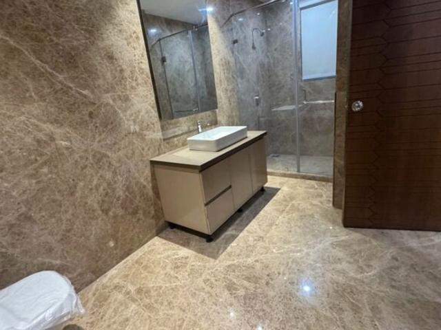 RWA Apartments Sector 39 6+ Bedroom 450 Sq. Mt. Villa in Sector 39 Noida Listing ID: #10164