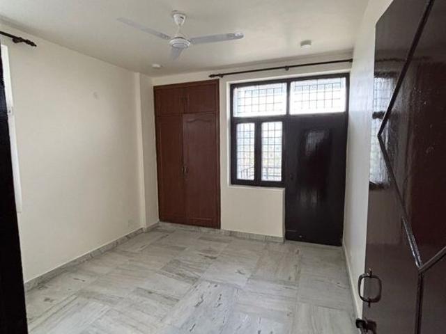 RWA Apartments Sector 52 3 Bedroom 1800 Sq. Ft. Builder Floor in Sector 52 Noida Listing ID: #9931