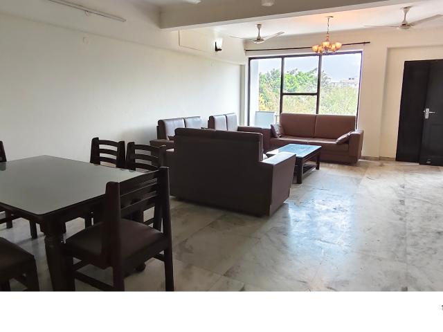RWA Apartments Sector 52 2 Bedroom 112 Sq. Mt. Villa in Sector 52 Noida Listing ID: #9889