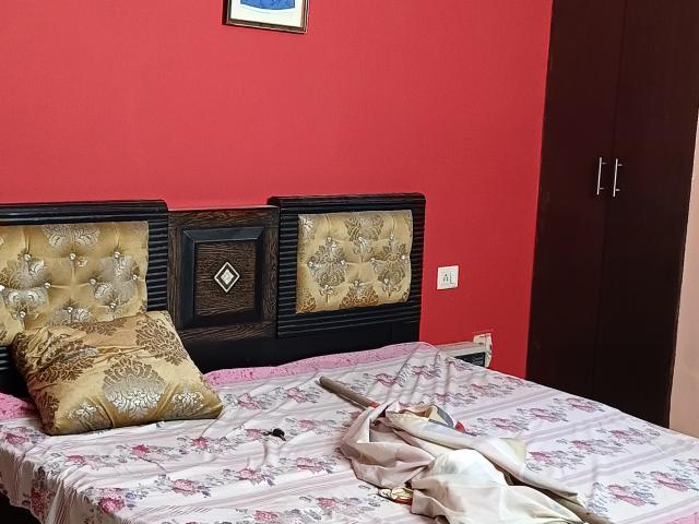 RWA Residential Society 2 Bedroom 170 Sq. Yd. Builder Floor in Sector 40 Gurgaon Listing ID: #10002