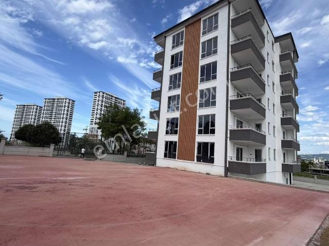 Rte Bulvarı 100mt Bahçeşehir Koleji Yanında 2+1 Daire