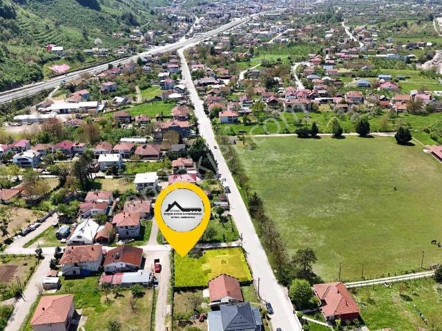 Ruşen Aydın Gyd'dan Kaynaşlı D.y.hasanbey'de Satılık Ev Ve Arsa