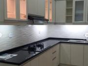 Rumah 2 Lantai, Berada di Kompleks Perumahan Mewah di Surabaya Timur