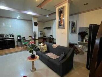 Rumah 2 Lantai Lokasi di Taman Palem Cengkareng