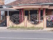 Rumah 2 Lantai Lokasi Poros Jalan Bululawang Malang 2,5 Milyar