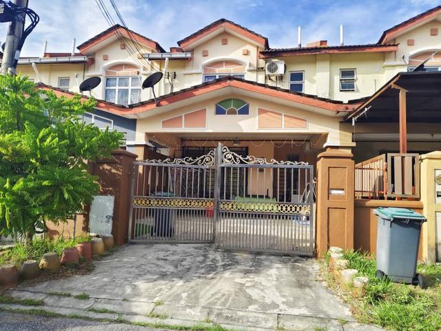 Rumah 2 Tingkat Cantik Pulai Indah Bawah Harga Pasaran