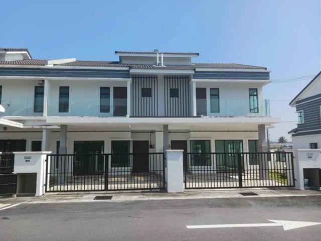 Rumah 2 Tingkat Below Market 110 Loan 10km dari Putrajaya