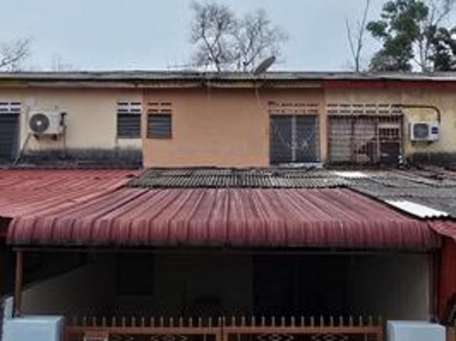 Rumah 2 Tingkat di Taman Dusun Setia