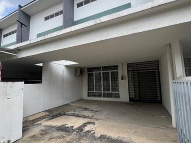 Rumah 2 tingkat Kota Warisan di Jual