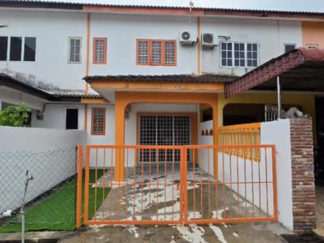 rumah 2 tingkat lantai SPC