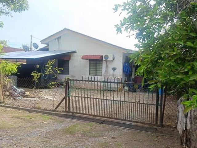 Rumah Taman Kempas Changlun for sale