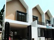 Rumah Tengah Kota Surabaya Kalijudan Dharmahusada 2Lt Baru SHM Dkt Mojoarum Unair UWM