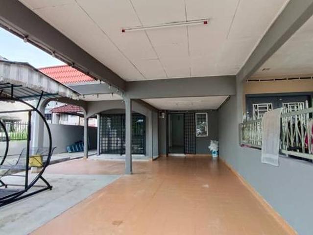 Rumah Tepi 2 Tingkat Jln Sri Damak Taman Sri Andalas Klang