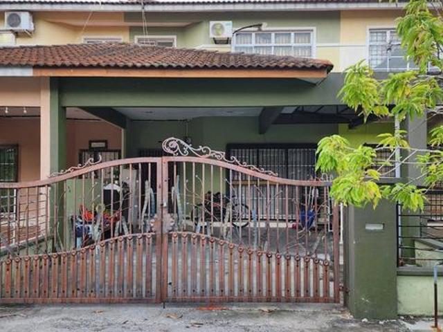 Rumah Terea Dua Tingkat di Taman Kuala Indah
