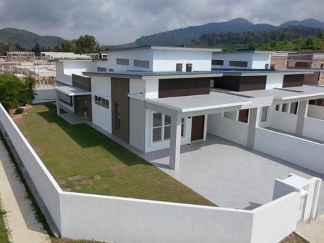Rumah Teres 4 Bilik di Kluang