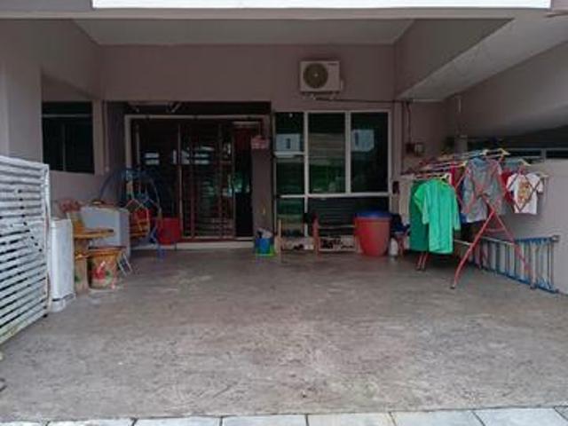 Rumah teres 4bilik tidur 2 bilik air