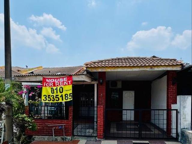 Rumah Teres 5 bilik Bandar Tasik Puteri Berhadapan SK Tasik Puteri 2