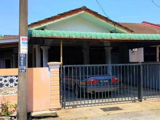 Rumah Teres 1 Tingkat di Kg Teluk Menara Manir Kuala Terengganu