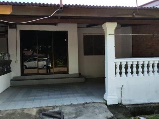 Rumah Teres 1 Tingkat Taman Merlimau Utara