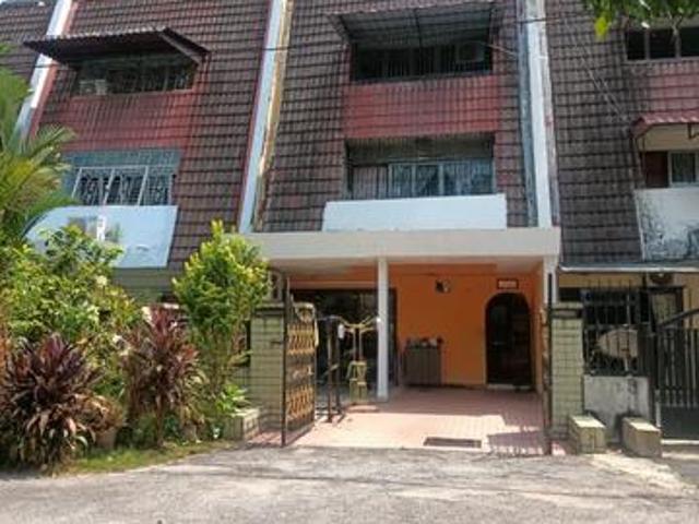 Rumah Teres 25 Tingkat 5BilikTidur 4BilikAir Jalan Ipoh Kuala Lumpur