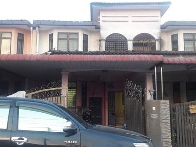 Rumah teres 2 tingkat 4 bilik tidur 3 bilik air di Taman Desa Sena