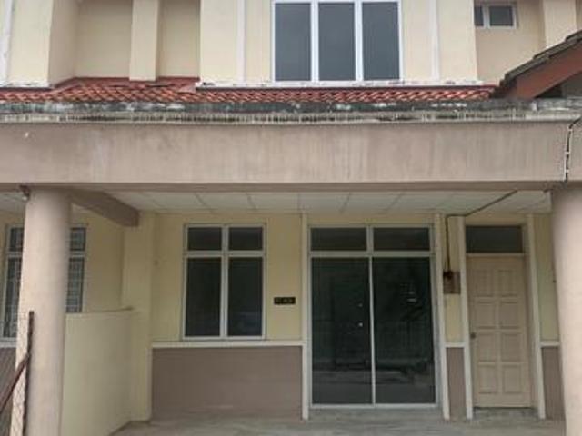 Rumah Teres 2 Tingkat 4 Bilik di Lubok Jong Pasir Mas Untuk Dijual